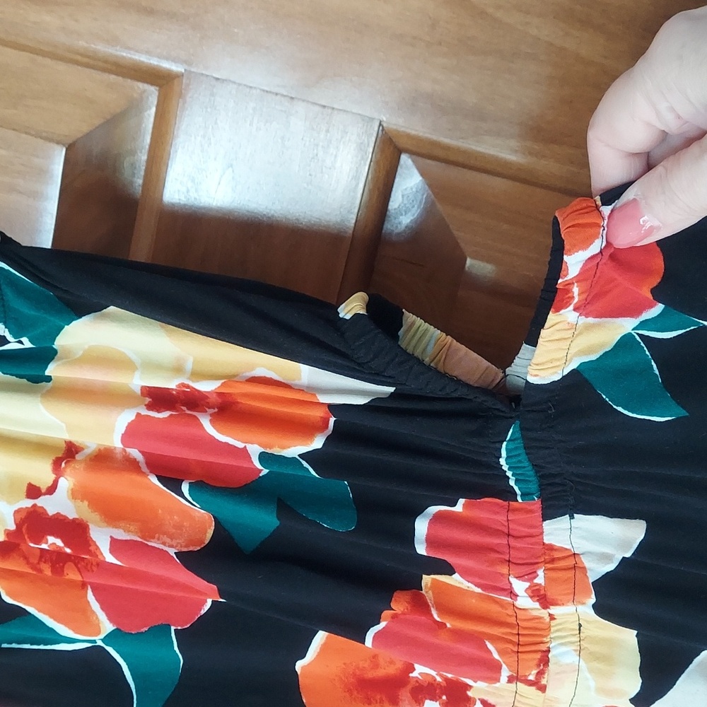 * Maurices Asymmetrical Sleeveless Dress, Vibrant Floral Pattern Size L Like New - Picture 3 of 10